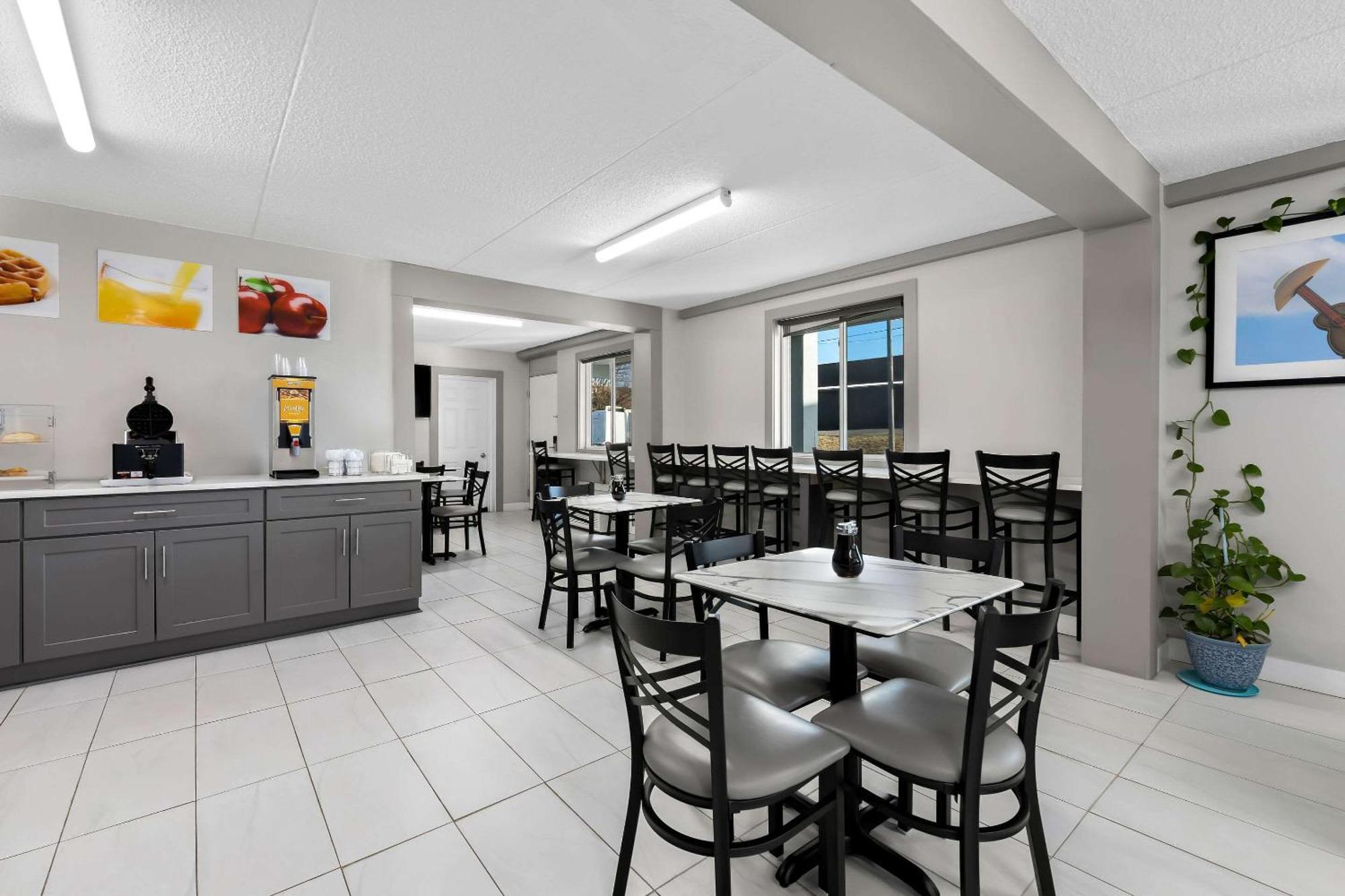 Quality Inn Nashville - Opryland Area Buitenkant foto