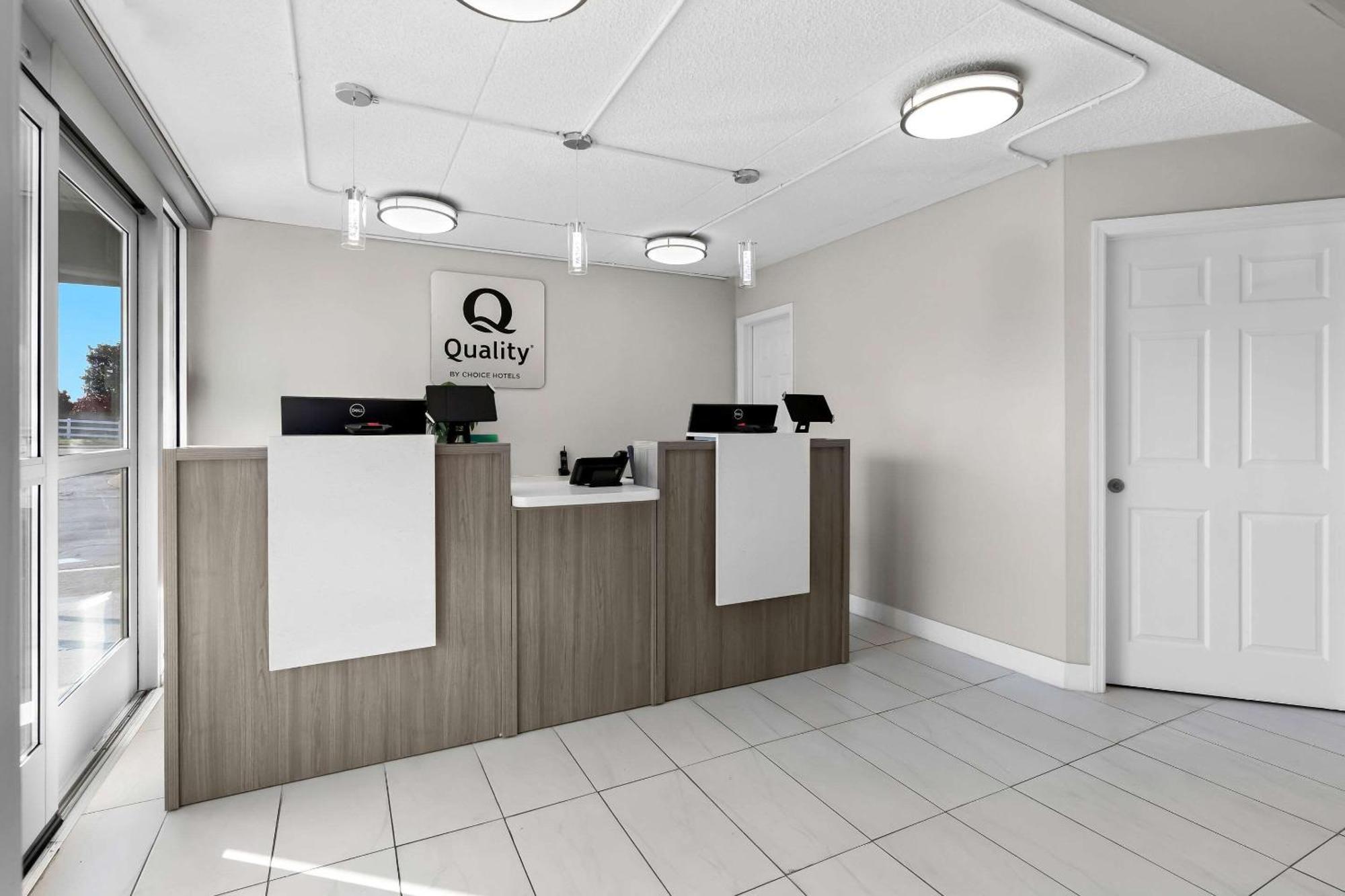 Quality Inn Nashville - Opryland Area Buitenkant foto