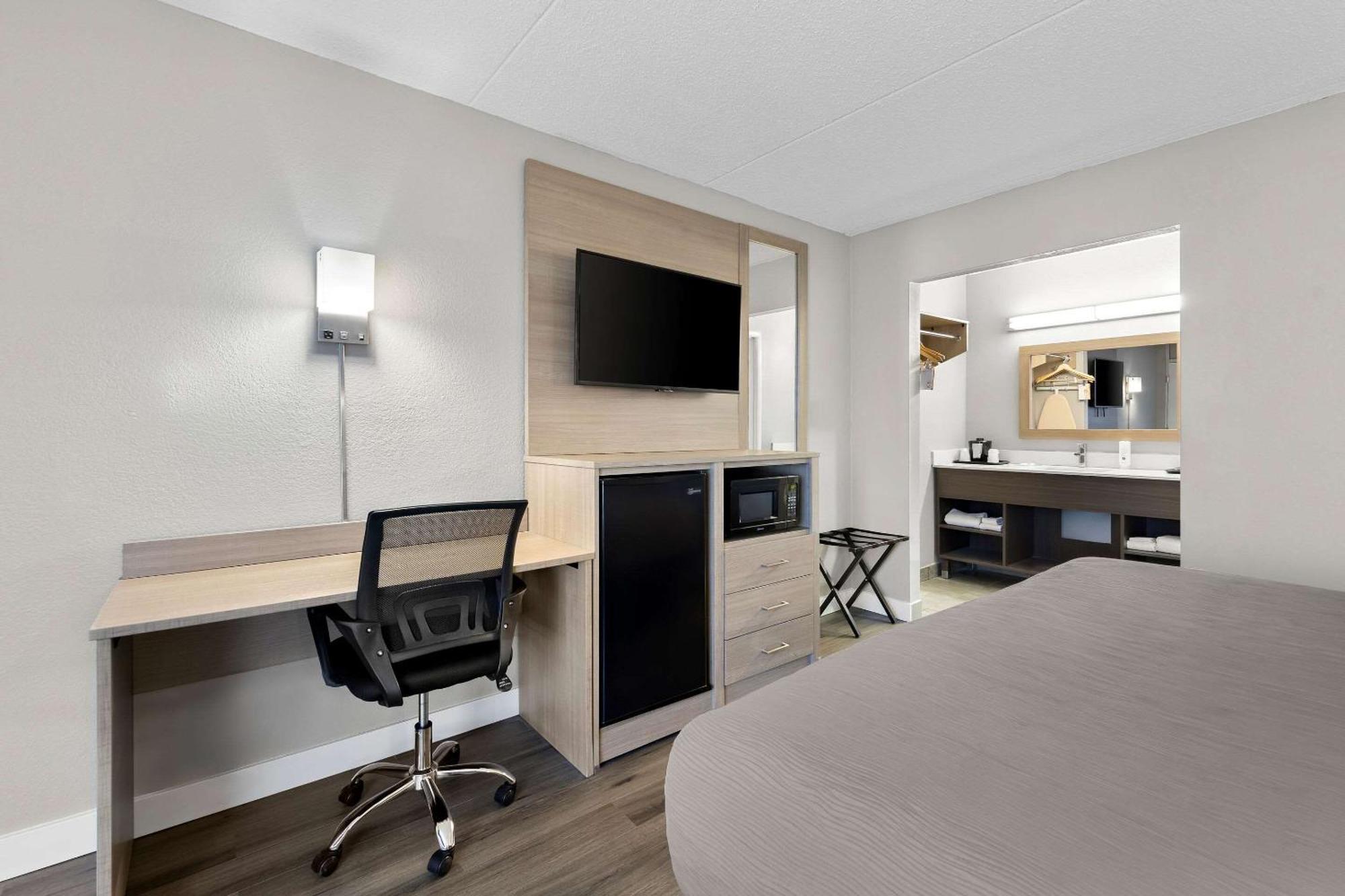 Quality Inn Nashville - Opryland Area Buitenkant foto